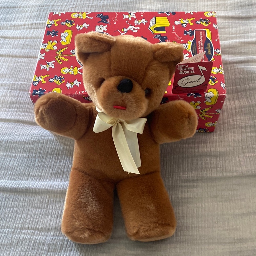 Neiman Marcus Authentic Reproduction of a Gund 1950’s Teddy Bear NWT